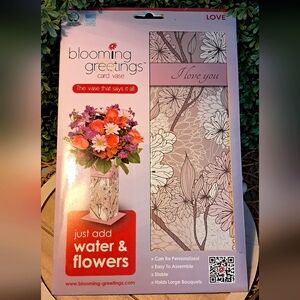 NIB 🌸Flower Card Vase Mauve | Greeting Card & Flower Vase Combo | I Love You ❤️